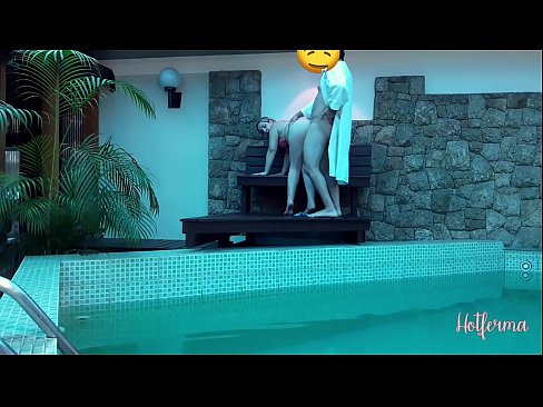 ❤️ O xefe invita a criada á piscina, pero non puido resistirse a un quente ❤❌ Porno anal na pornografía gl.xxx050890.ru ️❤